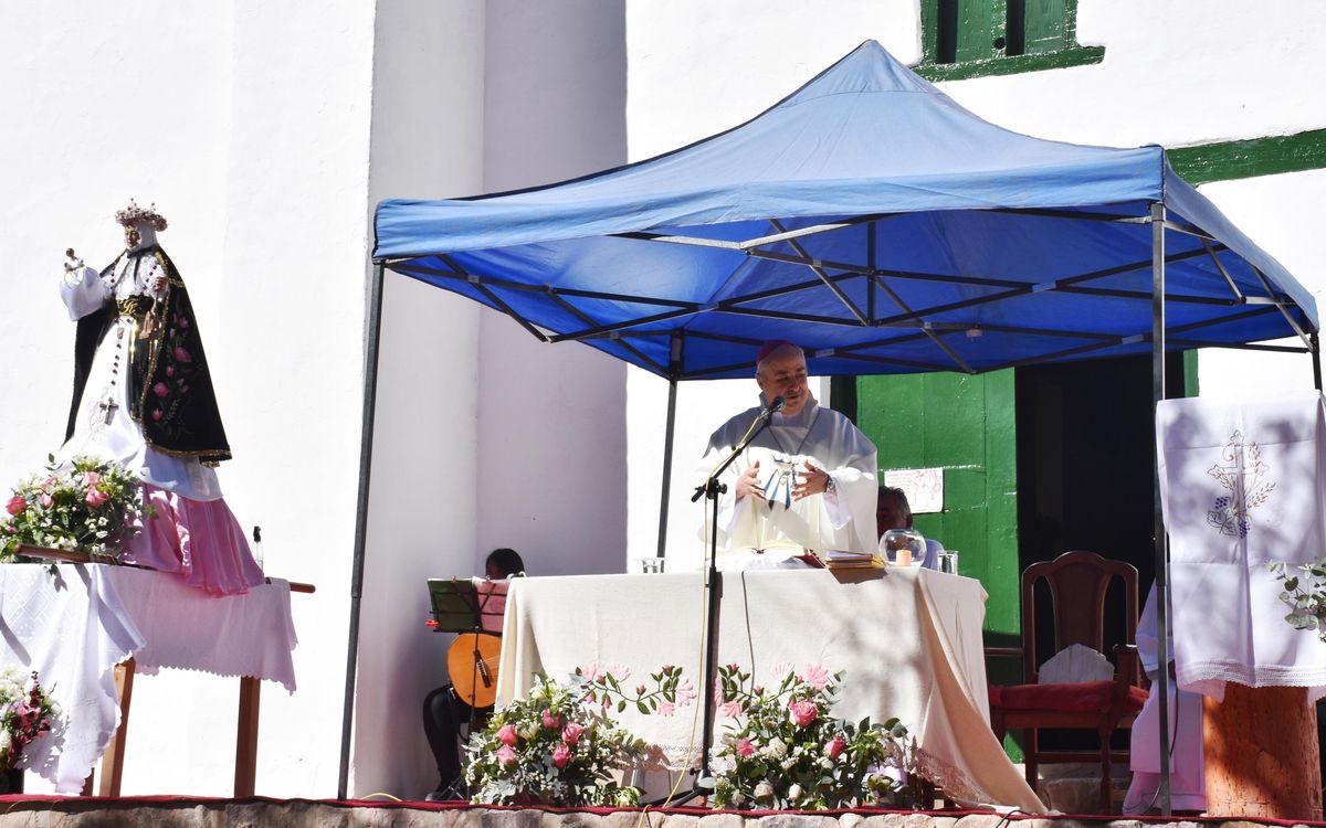 Junto al pueblo de Purmamarca en las fiestas patronales