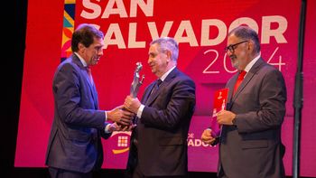 sadir participo de la entrega de los premios san salvador