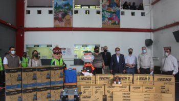 ambiente continua entrega de equipamiento para el abordaje del dengue