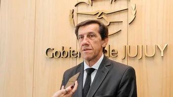 el gobierno ofrecera un nuevo aumento salarial del 10% y adelantara a junio el pago del aguinaldo