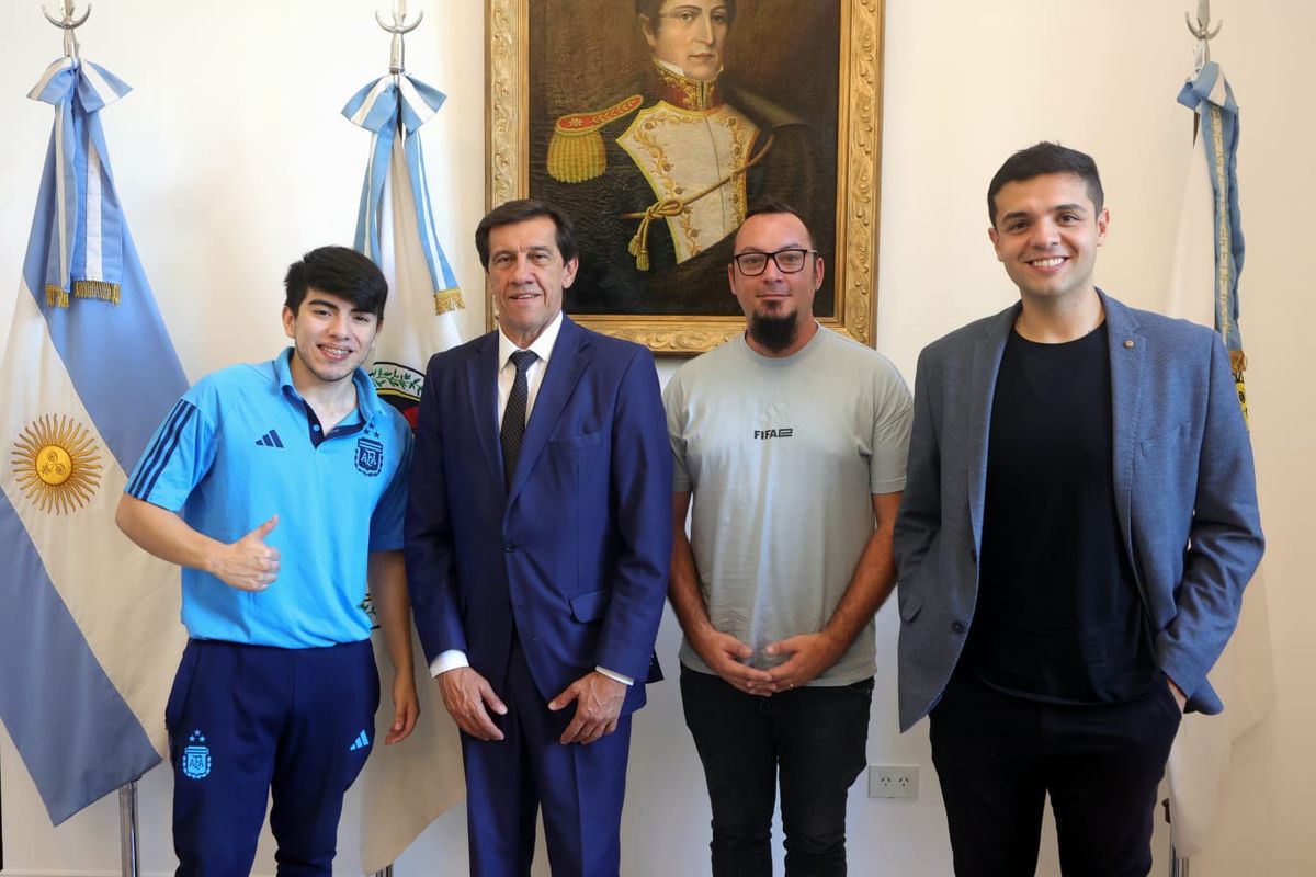 Sadir felicitó al gamer jujeño por su desempeño en las competencias de Esport