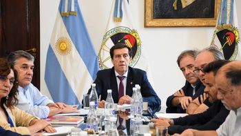 el gobernador sadir encabezo su primera reunion de gabinete