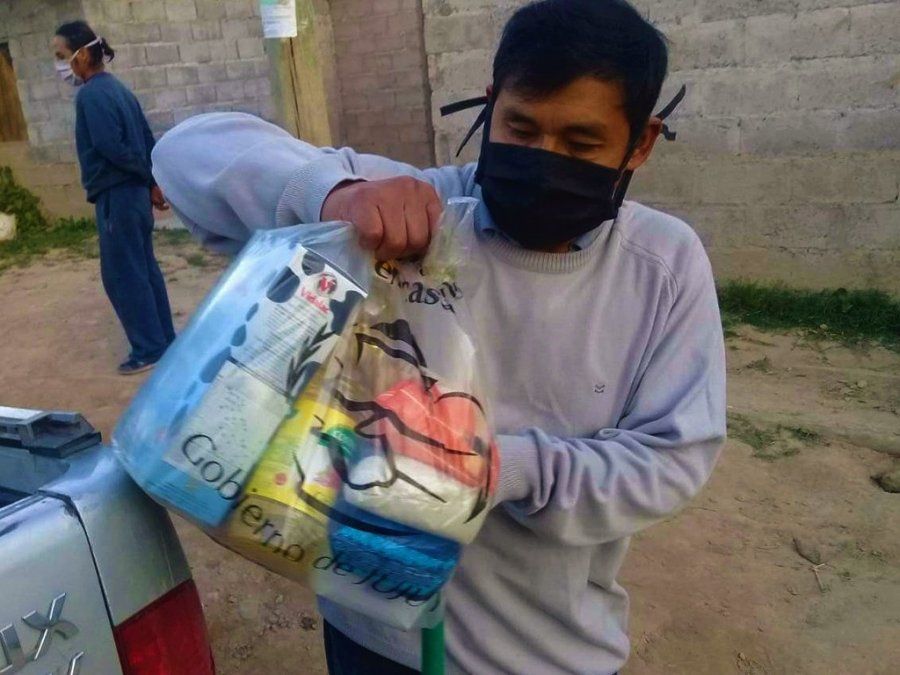 Ayuda alimentaria a familias capitalinas del sector Guayacán y 14 Hectáreas afectadas por el último temporal