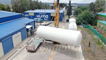 agua potable de jujuy: arribaron mas tanques cisternas para aumentar el servicio en toda la provincia