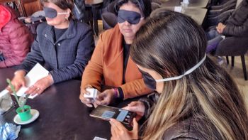 experiencia sensorial desayuno a ciegas