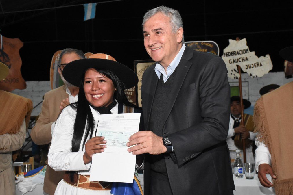 El Gobernador Morales otorgó beneficios a más de 80 asociaciones gauchas