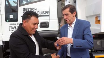 Regalías mineras: Sadir entregó volquetes a Cangrejillos y Barrios