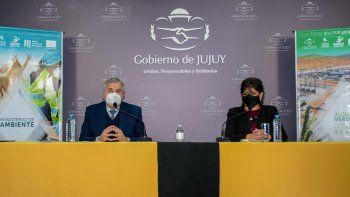 se abrieron los sobres de la licitacion para la compra de 49 camiones de recoleccion y 600 contenedores