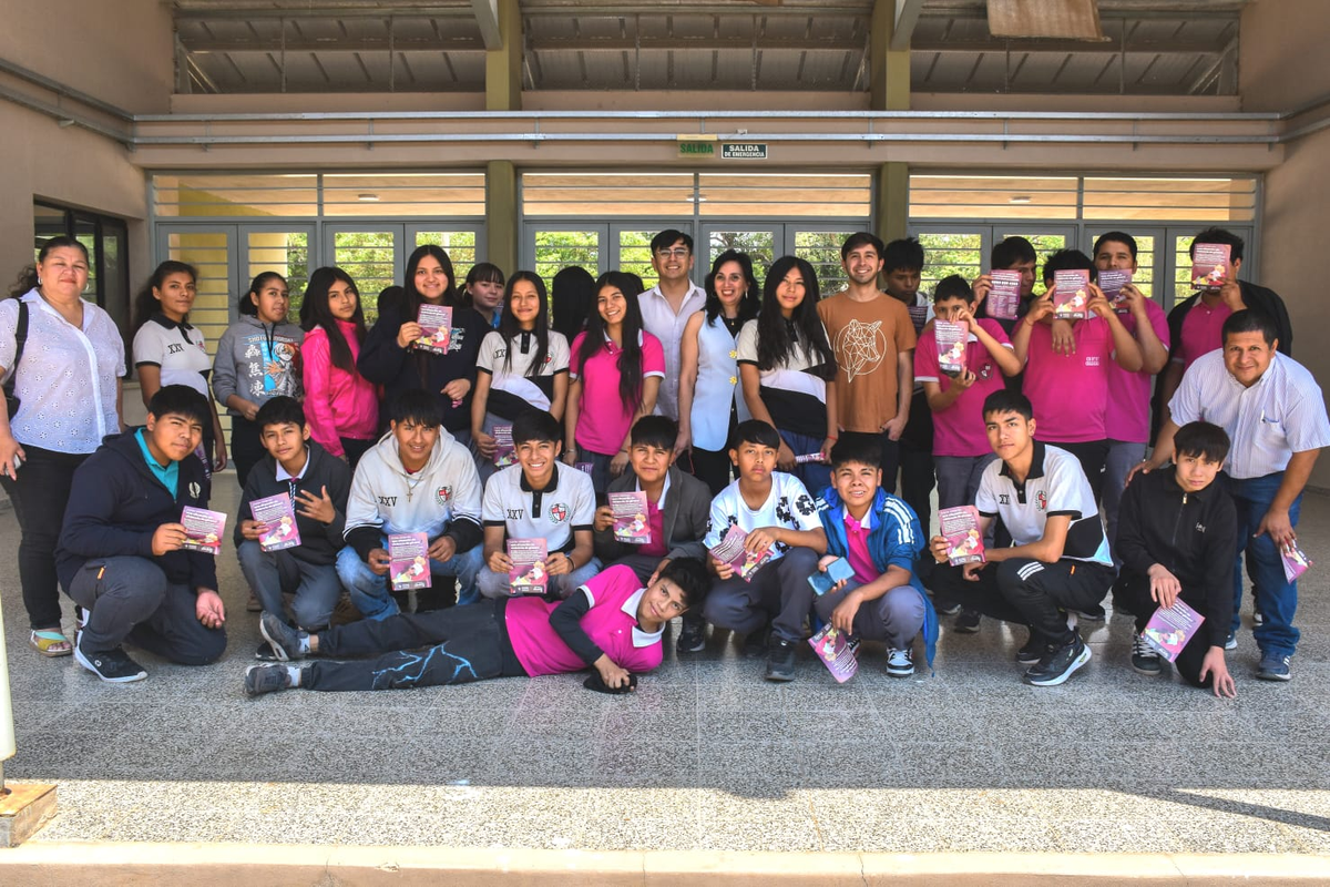 Lo Virtual es Real: taller de prevención de la violencia digital en Chalicán Lo Virtual es Real: taller de prevención de la violencia digital en Chalicán