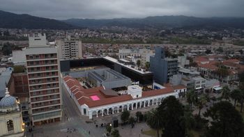 Difunden la historia de la Bandera Nacional de la Libertad Civil en el Cabildo de Jujuy