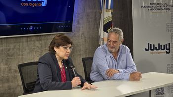 Ministra Isolda Calsina junto a su par de salud en Modernización