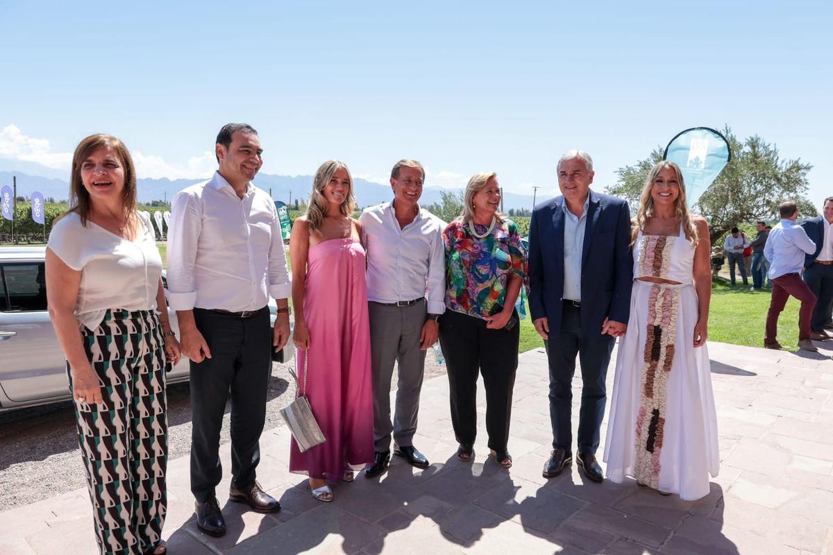 Morales visitó la bodega Belasco de Baquedano en Mendoza