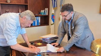 La empresa AB Construcciones recibió el certificado de Crédito Fiscal