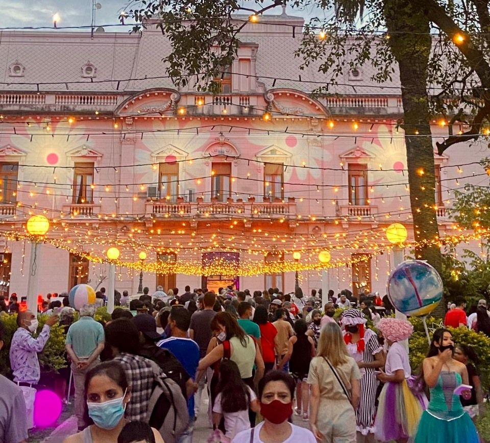 La familia jujeña y turistas disfrutaron del Especial de Navidad en Casa de Gobierno