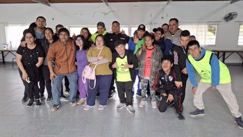 Jóvenes y adultos con discapacidad participaron de una jornada de recreación y ritmo en Perico