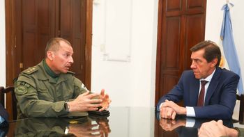 sadir recibio al nuevo jefe de la region lv de gendarmeria