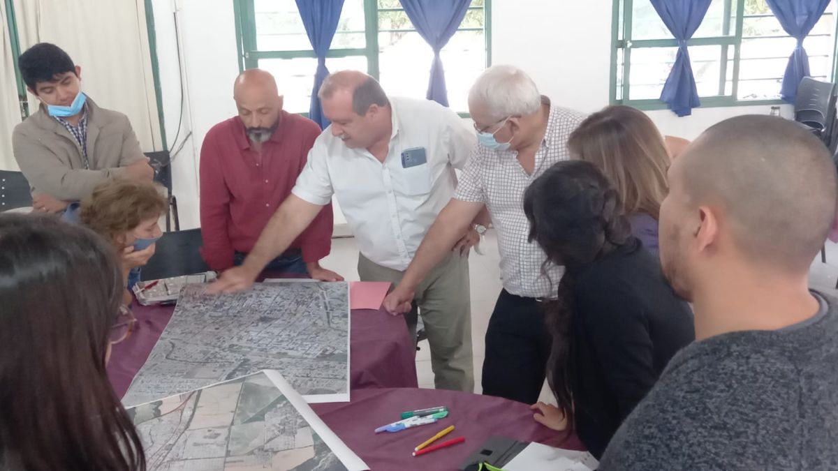 Equipos de Planificación de la Provincia y de Obras Públicas de San Pedro avanzan en el proyecto de puesta en valor del casco histórico.