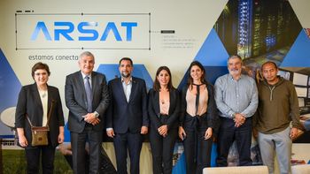 morales acordo con arsat el acceso a la red federal de fibra optica para llevar conectividad a las escuelas
