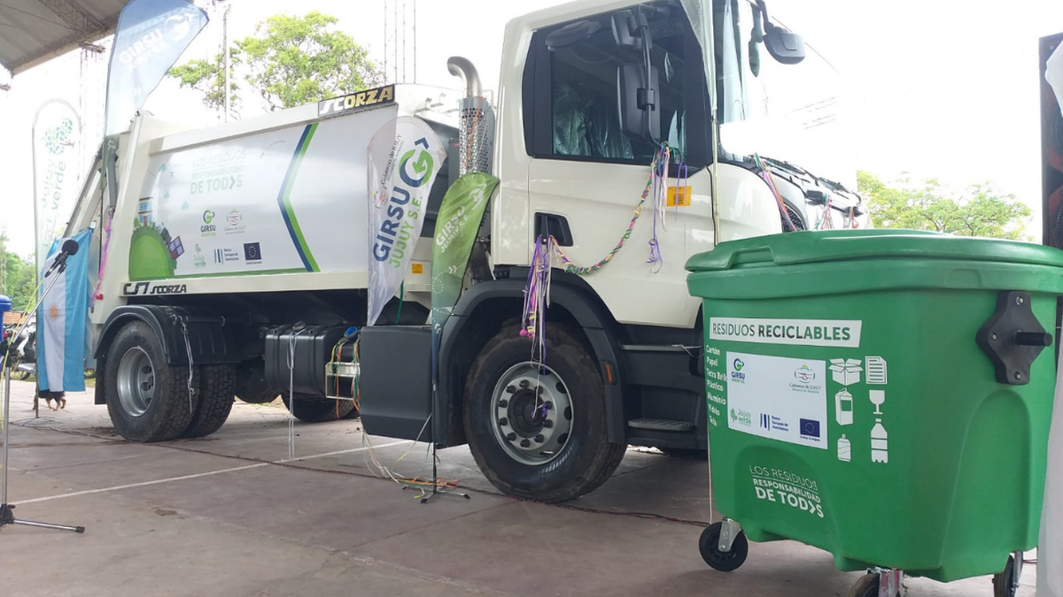 Gestión de residuos: El Piquete recibió un compactador y cerrará su basural a cielo abierto Gestión de residuos: El Piquete recibió un compactador y cerrará su basural a cielo abierto