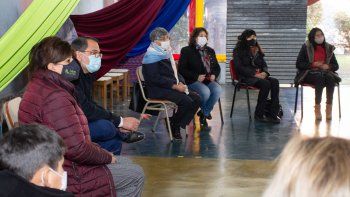 ministerio de ambiente y fundacion aves presentan un calendario ambiental