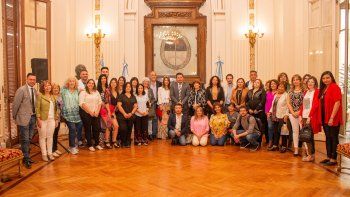 el gobierno acompano en su dia a los profesionales de la psicologia
