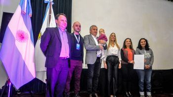 Morales rindió homenaje y descubrió la placa del Cine Auditórium Julio Lencina