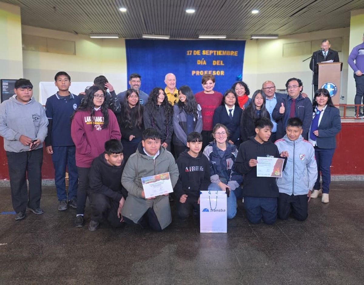 Escuelas de Jujuy recibieron los premios del Concurso "Prevenir incendios es salvar vidas"