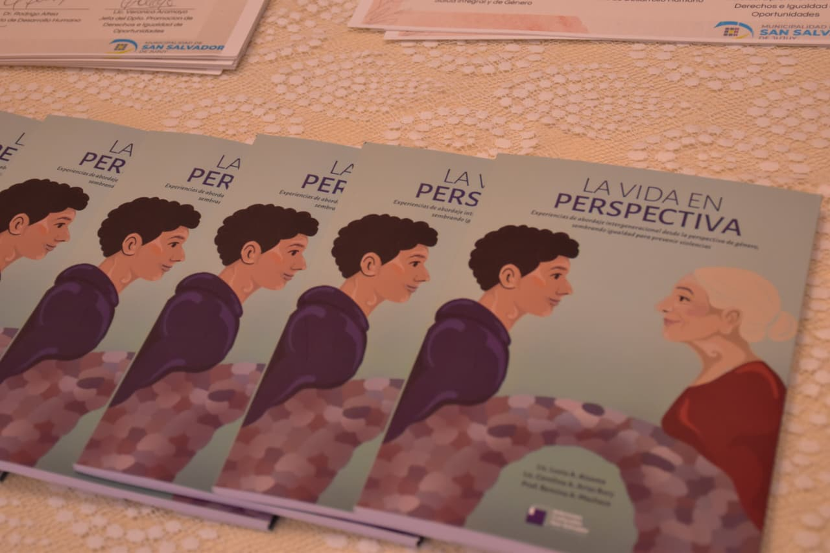 El Consejo de Mujeres acompañó la presentación del libro La vida en perspectiva