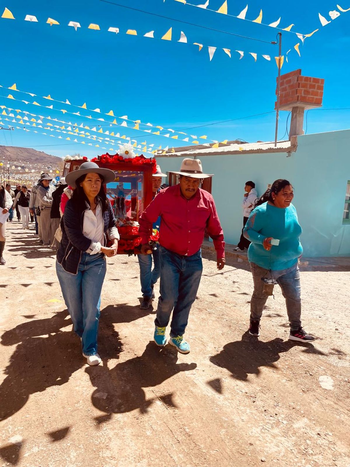 Liviara, honró a sus santos patrono y festejó su aniversario