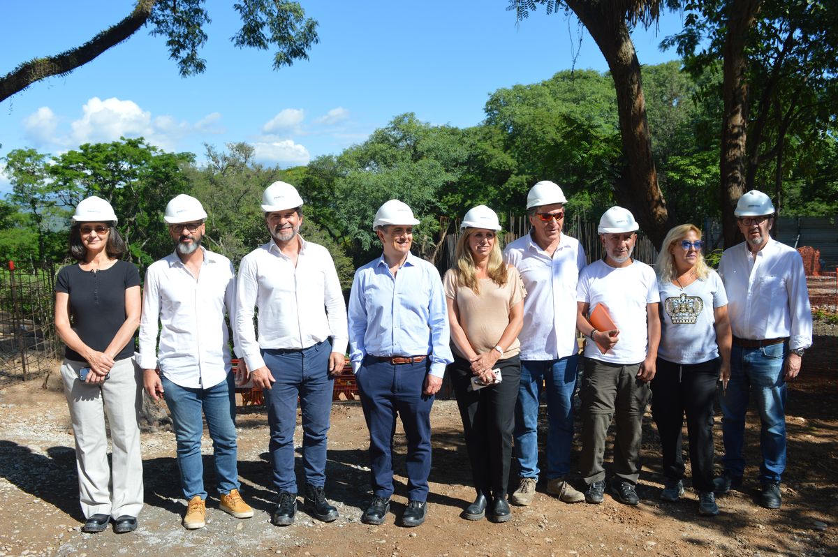 Profesionales de Pelli Clarke & Partners llegaron a Jujuy para recorrer las obras del Centro Cultural Lola Mora junto a autoridades provinciales 