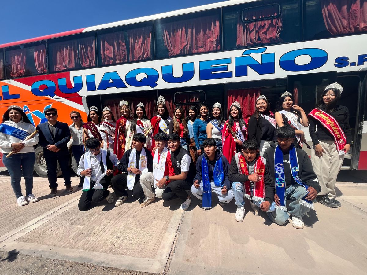 Representantes estudiantiles en el Tren Solar