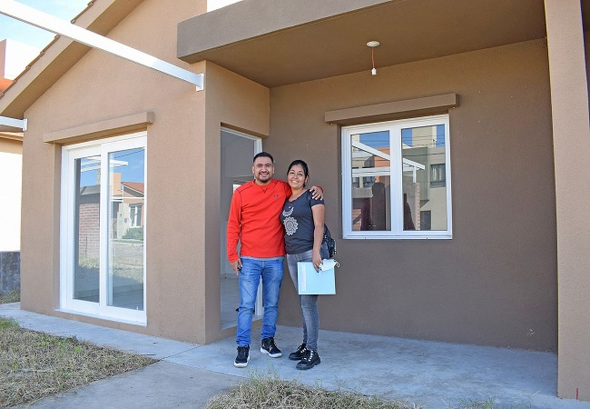 Familias de Gran Jujuy visitaron sus futuras casas en Palpalá