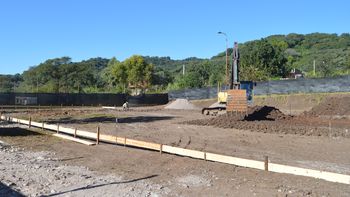 En el predio de Recursos Hídricos de la colectora de la RN 9, empezaron obras preliminares para el nuevo edificio.