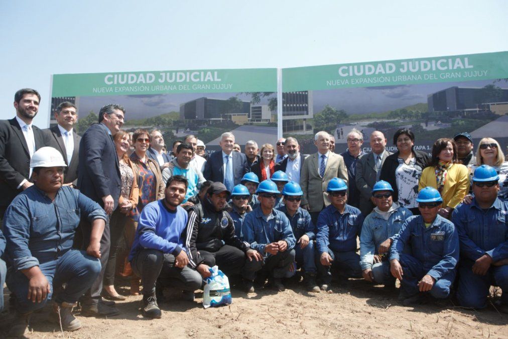 Morales puso en marcha la construcción de la Ciudad Judicial