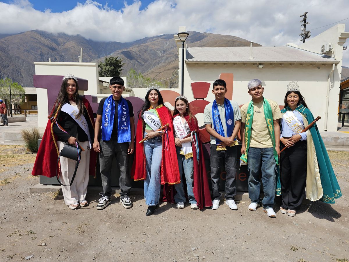 Representantes estudiantiles en el Tren Solar