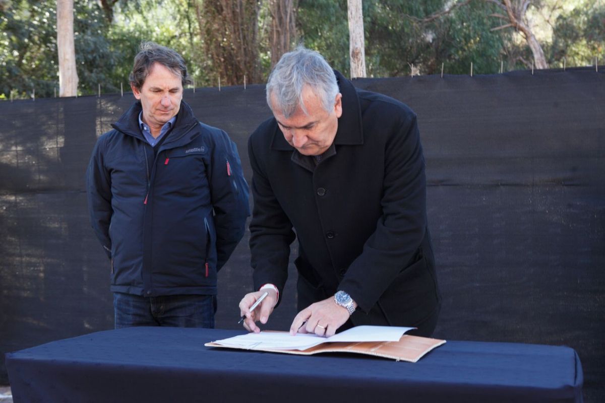 El gobernador inició la construcción de la nueva estación ferroviaria de Purmamarca