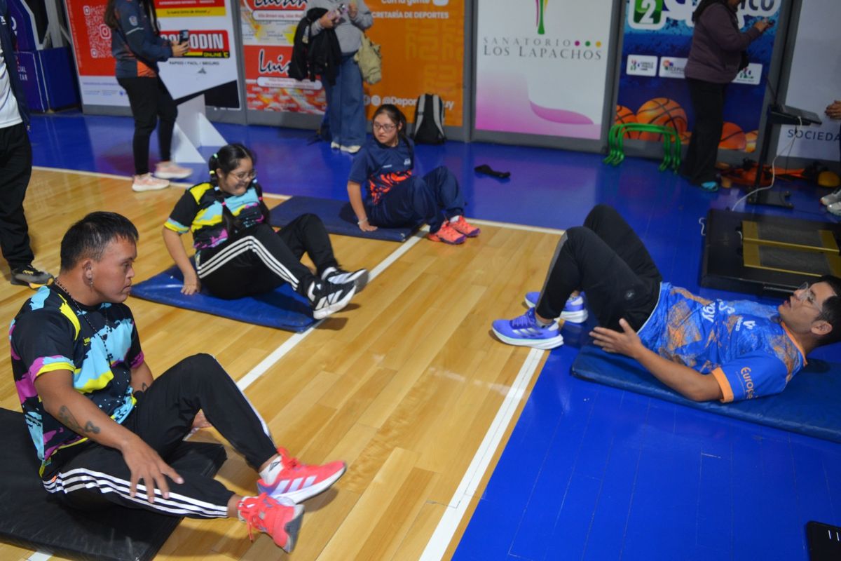 Profesionales médicos destacaron la iniciativa del Gobierno en realizar una revisión médica para deportistas federados Profesionales médicos destacaron la iniciativa del Gobierno en realizar una revisión médica para deportistas federados