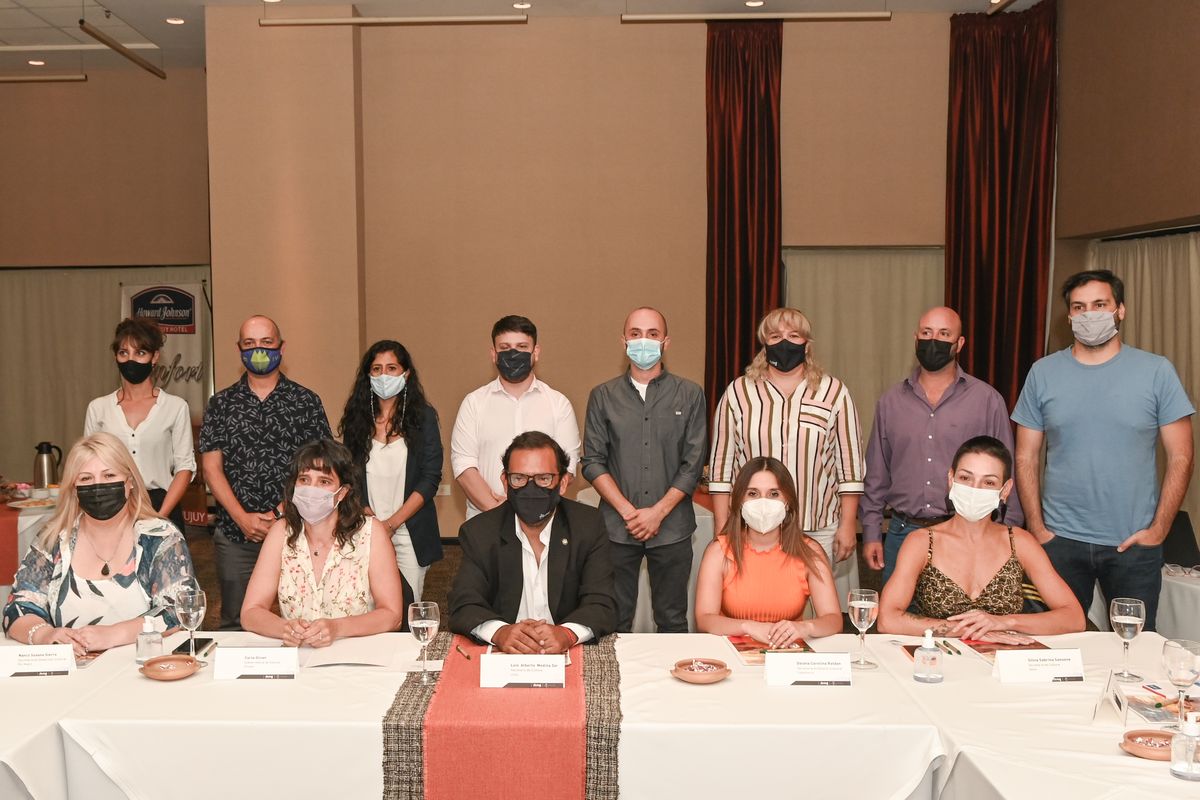 Firmaron convenios potenciando la actividad audiovisual en la región