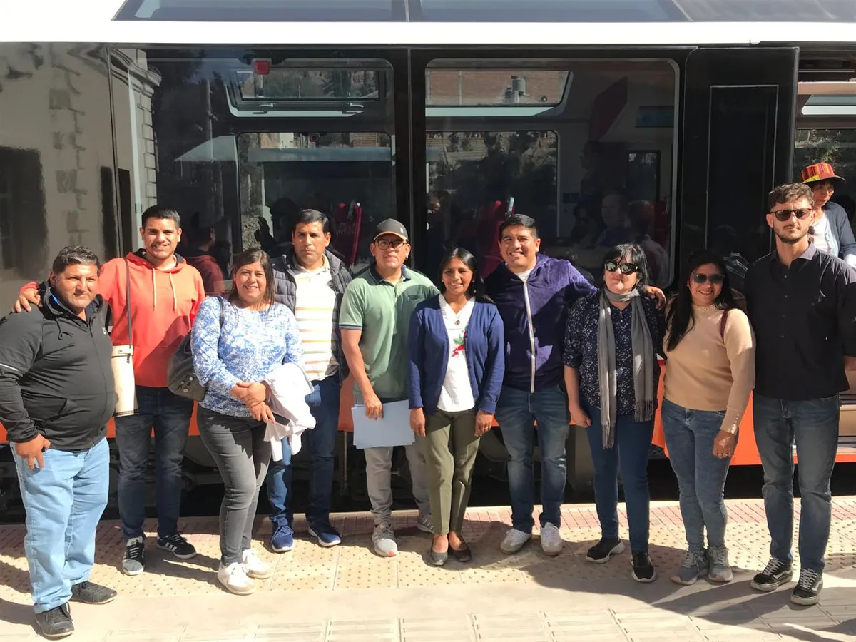 El Tren Solar de la Quebrada entrelaza experiencias con las instituciones jujeñas El Tren Solar de la Quebrada entrelaza experiencias con las instituciones jujeñas