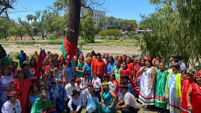 Asociación Cultural Mandu'arã - MIERCOLES EN GUARANI LUISÕ LUISÓN Ojekuaáva  avei Lobisón ramo de la Plata jerérupi, ha'e kuimba'e iñe'ẽngái pyréva,  arakue ha'e kuimba'eicha oiko, ha katu oñemoambuévo ojogua peteĩ jagua hũ