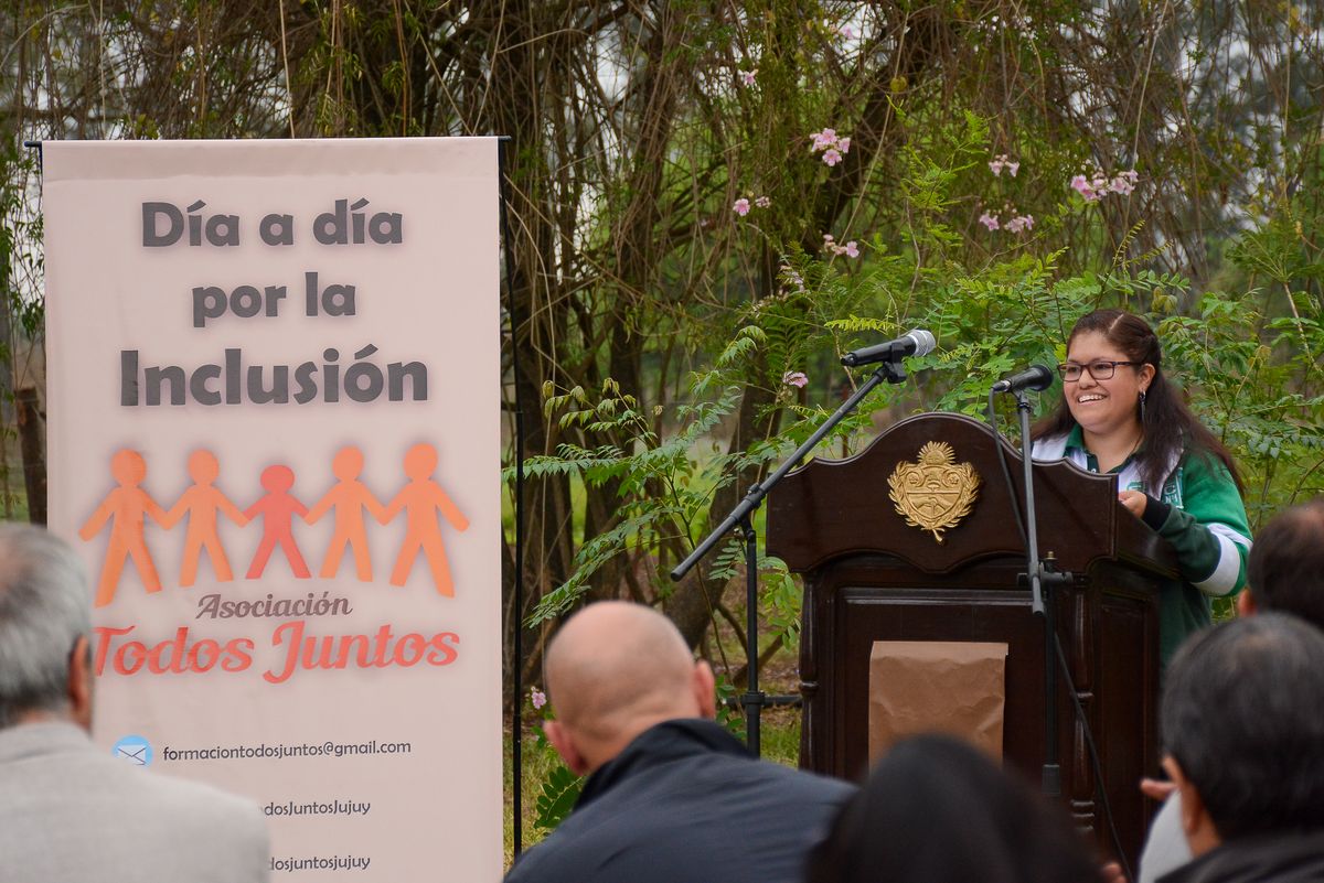 El gobernador Morales participó de la conmemoración de los 35 años de Todos Juntos