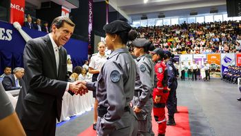 sadir participo del acto de graduacion de 485 efectivos del iups
