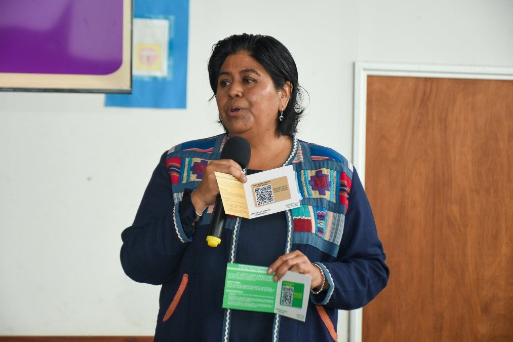Se Presentó el Himno Nacional Argentino en Lengua Quechua y GuaranÍ