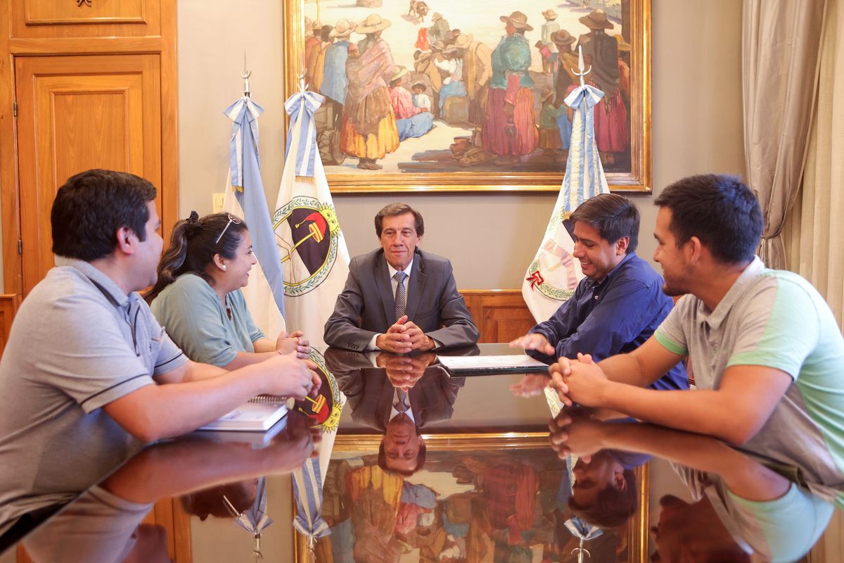 Sadir recibió al Intendente de Caimancito