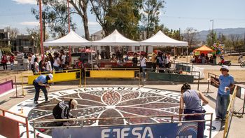Pintada Estudiantil con mensajes de inclusión y prevención del bullyng y grooming