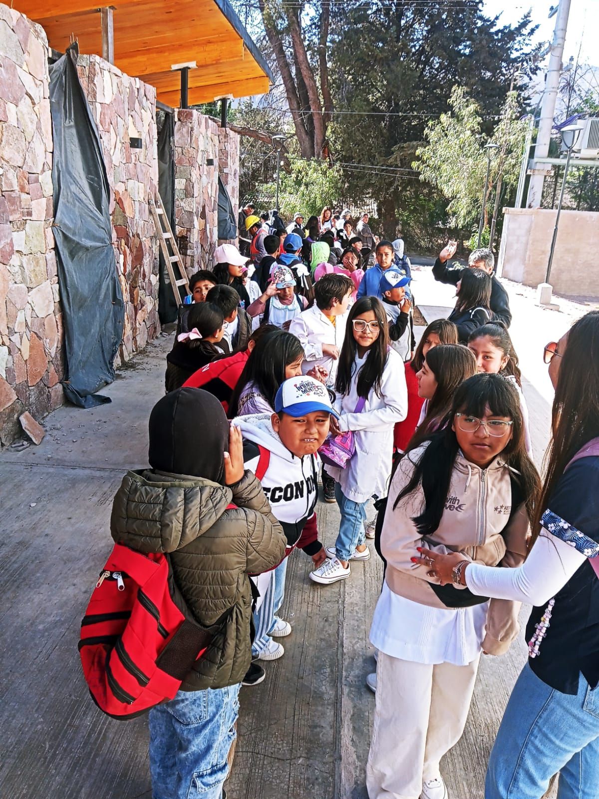 Más estudiantes disfrutan del Tren Solar