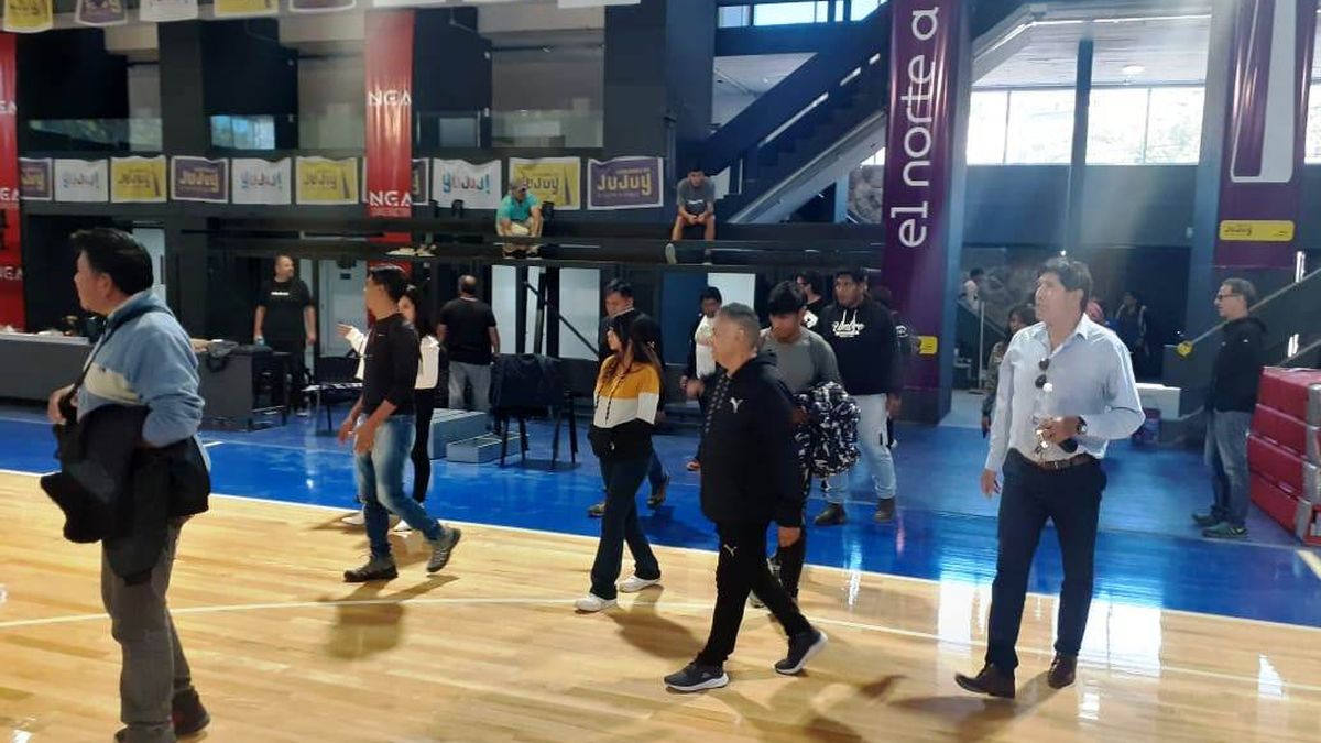 Funcionarios de la provincia recorrieron el Estadio Federación de Básquet