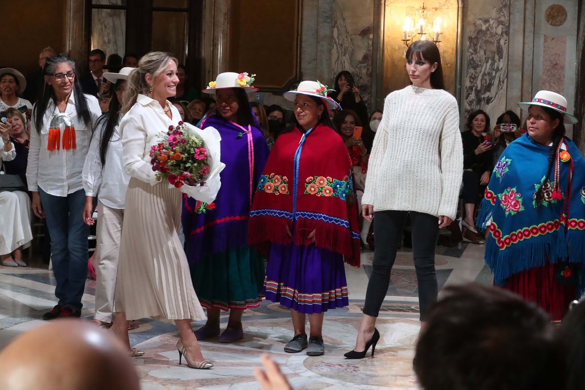 Ecos de Jujuy en el Argentina Fashion Week: el testimonio de las bordadoras de los valles de altura