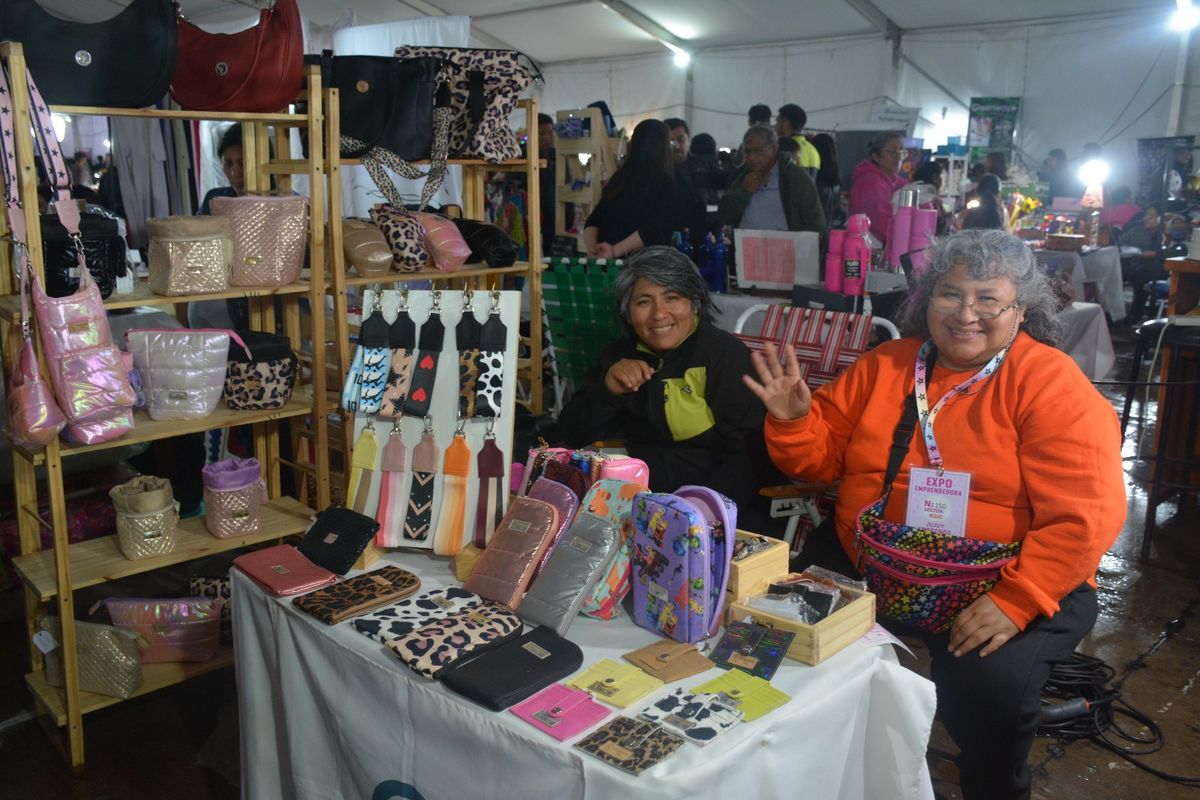 Éxito Total en la Expo Emprendedora por el Día de la Madre Éxito Total en la Expo Emprendedora por el Día de la Madre