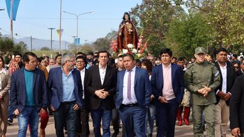 sadir compartio la fiesta patronal con el pueblo de santa clara